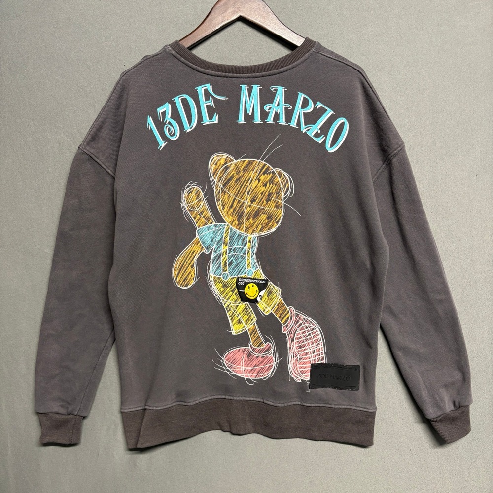 13De Marzo Bear Graphic Sweatshirt Mens Medium Faded Black Excellent Crayon Art - Picture 2 of 16